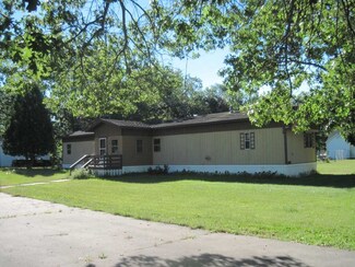 230 N College St, Adams, WI 53910