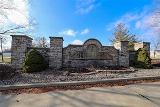140 Gabrielle Cir, Bethalto, IL 62010