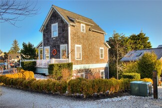 7 Lily Ln, Pacific Beach, WA 98571