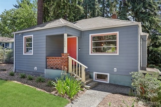 1535 NE 107th St, Seattle, WA 98125