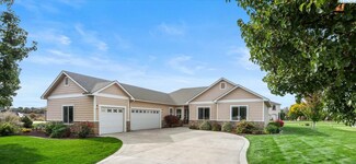 3 Sunflower Ct, Pasco, WA 99301