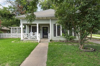 308 S Reagan St, West, TX 76691