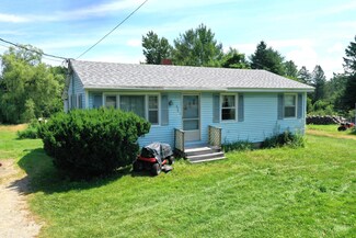 634 Main Rd, Eddington, ME 04428