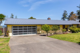 1745 Thelma St, Fortuna, CA 95540