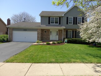 1308 Cortland Dr, Naperville, IL 60565