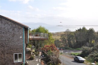 2112 Klahanee Dr SW, Ilwaco, WA 98624