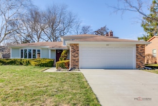414 Thornapple Ln, Libertyville, IL 60048
