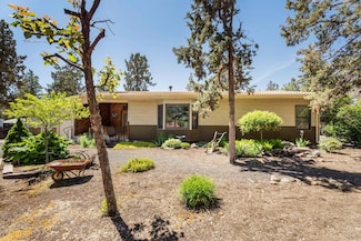 19933 Elm Ln, Bend, OR 97701