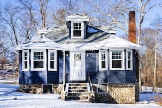 2 Summer St, North Reading, MA 01864