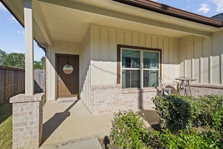 1411 Avenue I, Danbury, TX 77534