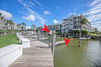 307 Yacht Club Ln Unit 307, Seabrook, TX 77586
