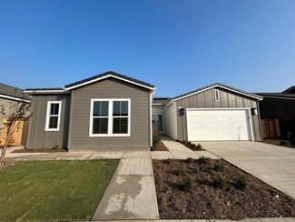 2219 N Argyle Ave Unit 73, Clovis, CA 93619