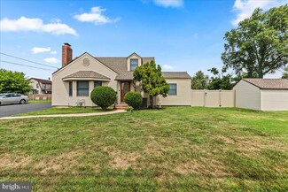 111 E Evesham Rd, Runnemede, NJ 08078