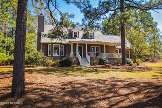 109 Oakcrest Ct, West End, NC 27376