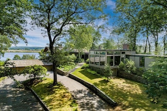 41 Watrous Point Rd, Old Saybrook, CT 06475