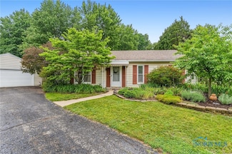 6727 Pelton Dr, Whitehouse, OH 43571