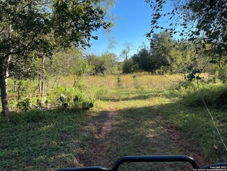 18 County Road 412, Stockdale, TX 78160