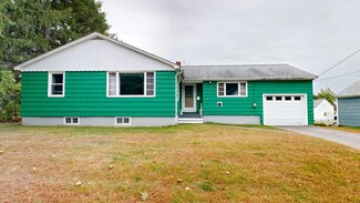 13 High St, Lisbon Falls, ME 04252
