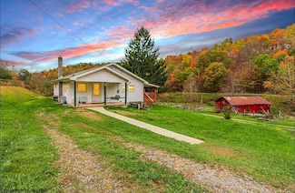 3462 Marquess Rd, Tunnelton, WV 26444