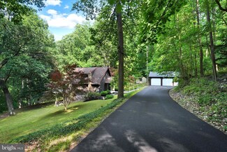 5831 Crone Rd, Dover, PA 17315