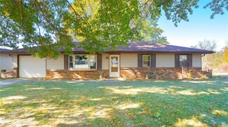 32412 W 120th St, Excelsior Springs, MO 64024