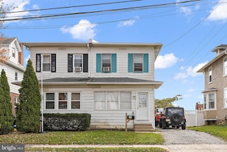 38 E Broadway Ave, Clifton Heights, PA 19018