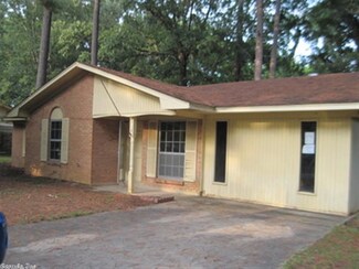 318 Tanglewood Dr, Monticello, AR 71655