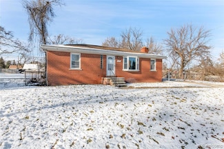 21299 Sunset Ave, Warren, MI 48091