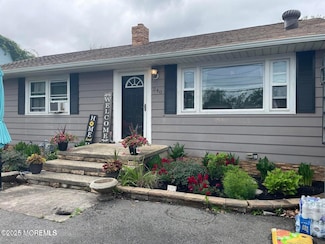 240 Arkansas Ave, Toms River, NJ 08753