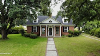 115 W College St, Whiteville, NC 28472