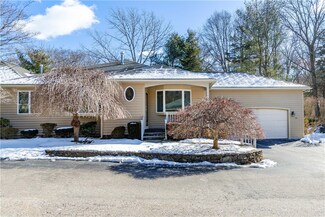 151 Pine Glen Dr, East Greenwich, RI 02818