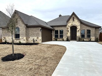 38 Harrier St, Joshua, TX 76058