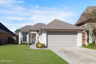 121 Fairwood Dr, Broussard, LA 70518