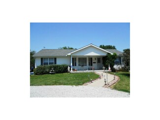 230 Rose Marie Dr, Linn Valley, KS 66040