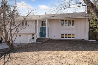 1521 Dodd Rd, Saint Paul, MN 55118