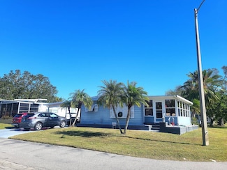 5722 Danbury Ln Unit 110, Sarasota, FL 34233