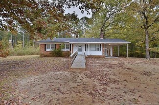 214 Wildwood Rd, Great Falls, SC 29055