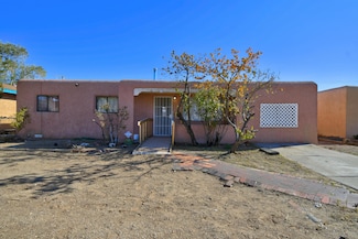 920 Arizona St SE, Albuquerque, NM 87108