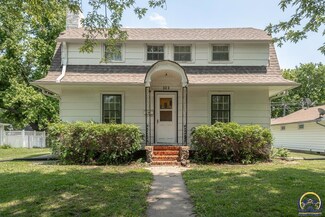 222 New Jersey Ave, Holton, KS 66436