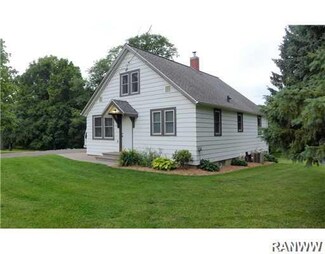 585 1st Ave, Cumberland, WI 54829