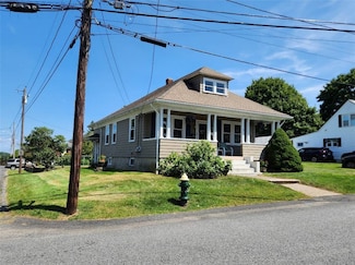 52 Yeoman Ave, Cranston, RI 02920