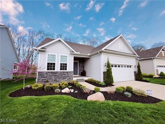 7830 Hunting Lake Dr, Concord Township, OH 44077