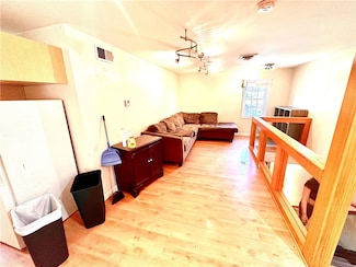 42 Broadway Unit 44, Newport, RI 02840