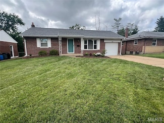 10037 Shapfield Ln, Saint Louis, MO 63123