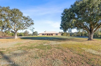 10604 Louisiana 14, Delcambre, LA 70528