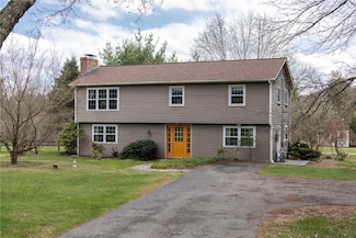 489 Maple Valley Rd, Coventry, RI 02816