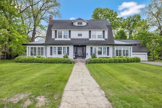 215 W Walworth St, Elkhorn, WI 53121