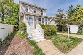1262 Webster St, Hewlett, NY 11557