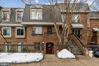 722 15th St S Unit 1, Arlington, VA 22202