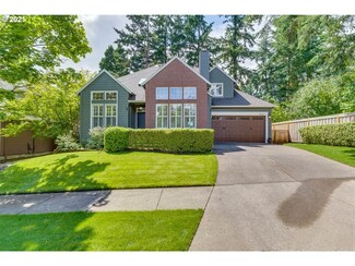 16921 Kara Ln, Lake Oswego, OR 97035